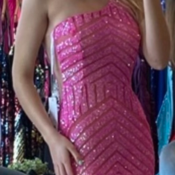 Prom dress - Picture 2 of 2